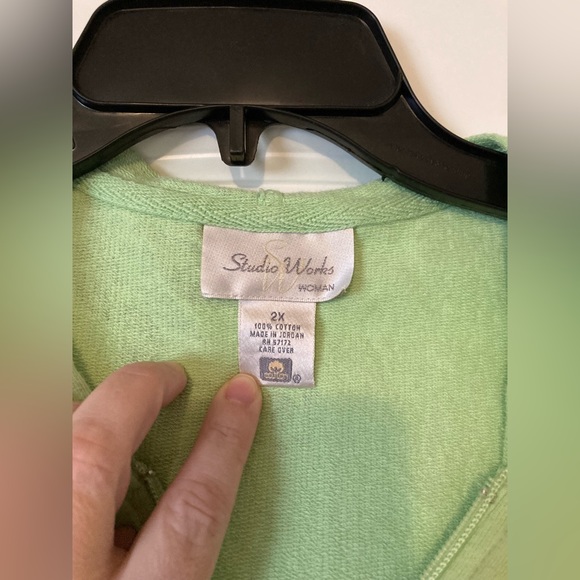 Studio works plus size tropical zip up shirt - Picture 4 of 4